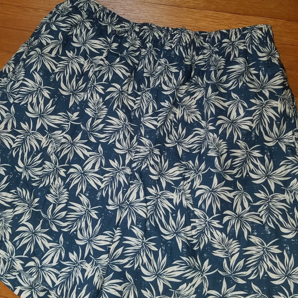 Roundtree & Yorke swim trunks. Palm leaves